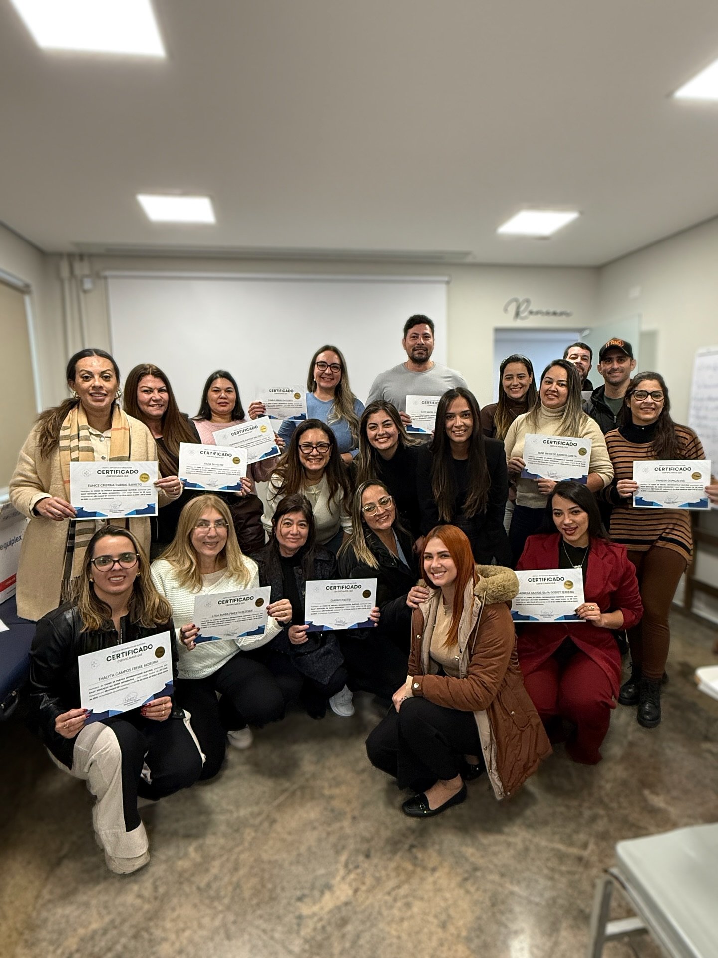 Turma de formandos da Salut na sala de aula